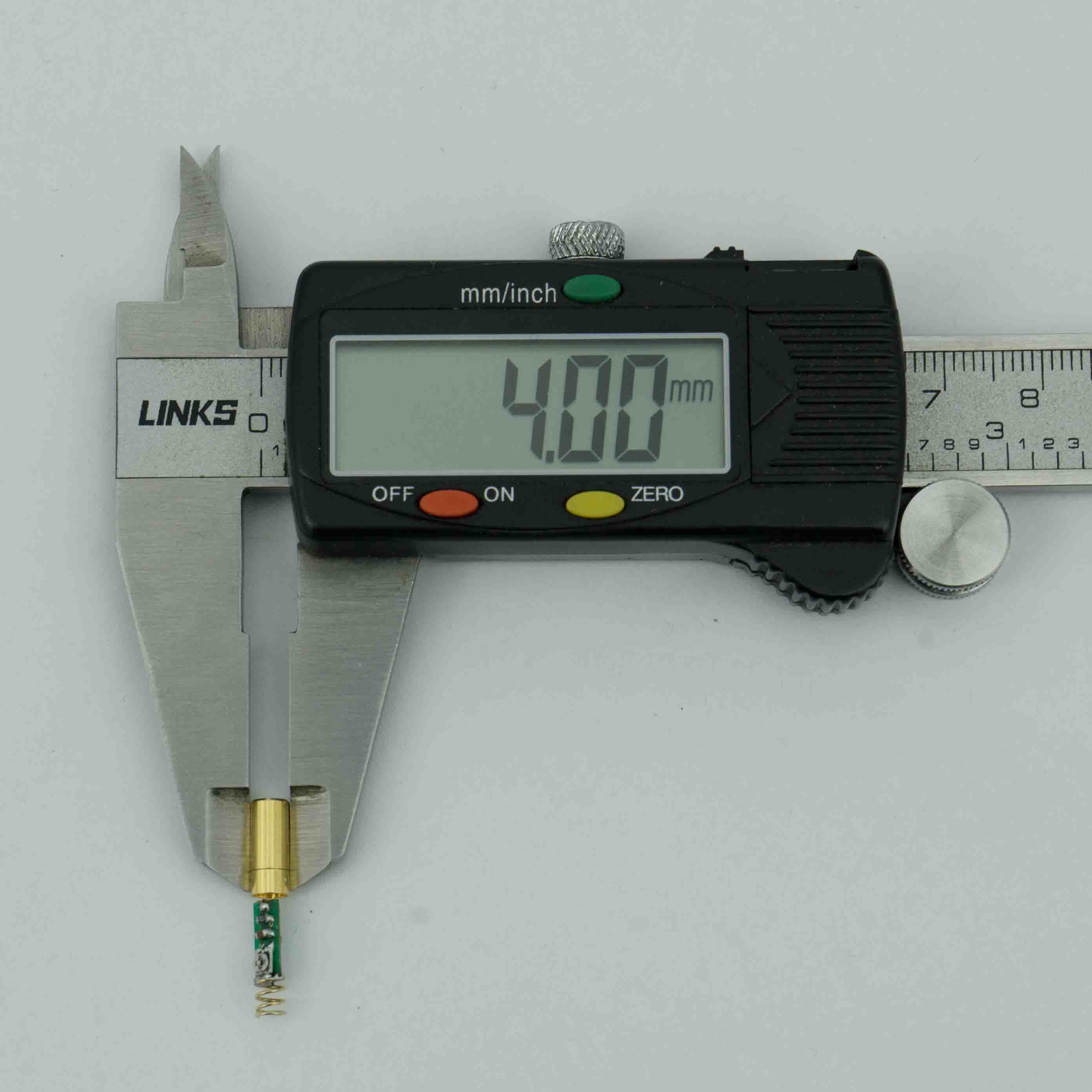 Láser en miniatura Φ4mm 520nm 5mw Módulo láser de punto verde para dispositivos de puntería láser Empuñaduras de pistola láser